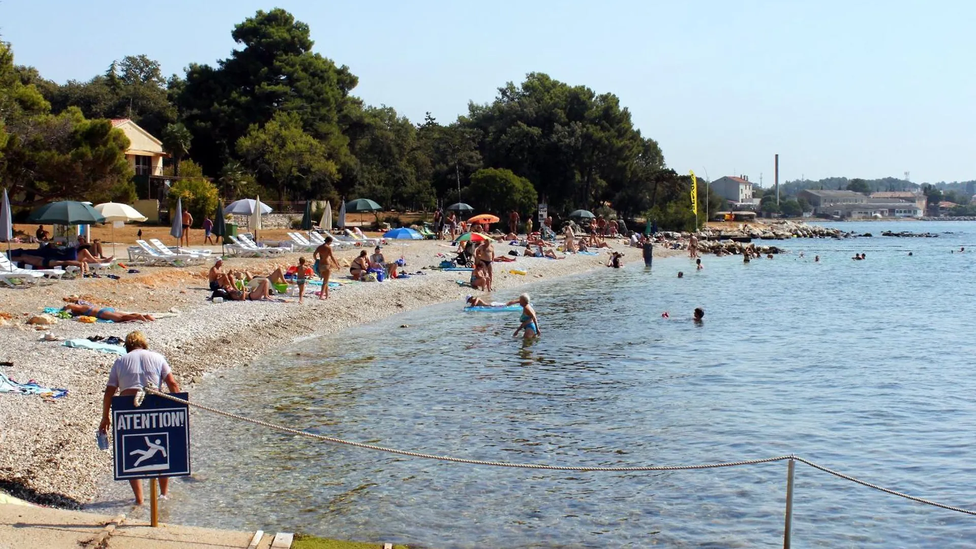 Apartments And Rooms With Parking Space Porec - 24373
